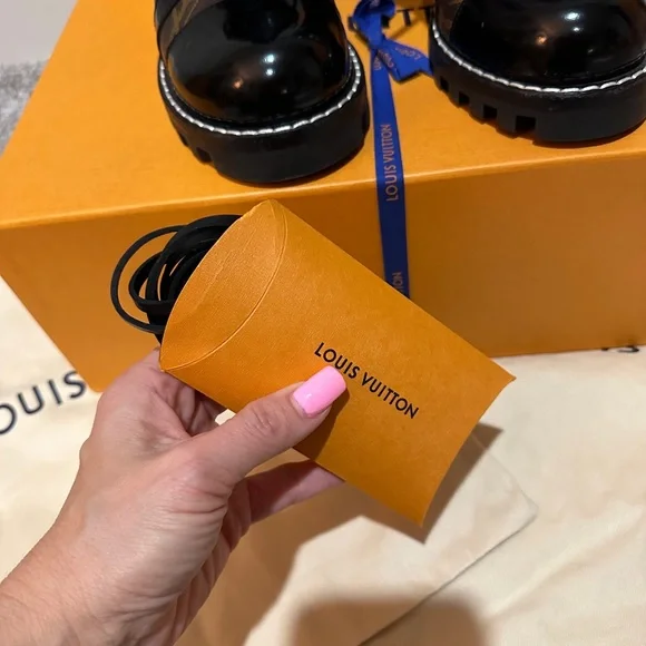 Louis Vuitton Star Trail Ankle Boot - Size 8 - Wore Once - Picture 15 of 16